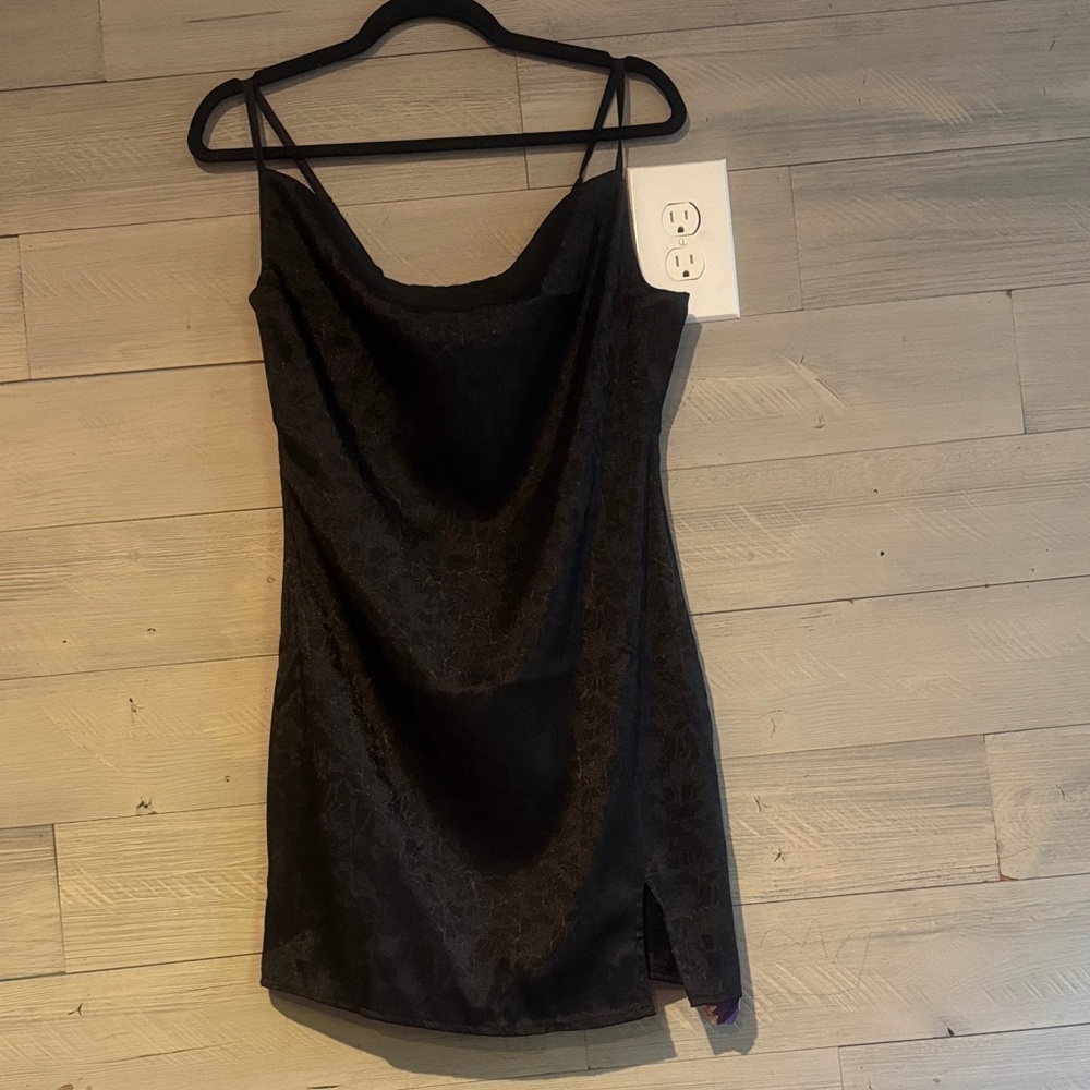 SHEIN Black Floral Mini Dress - Picture 2 of 12